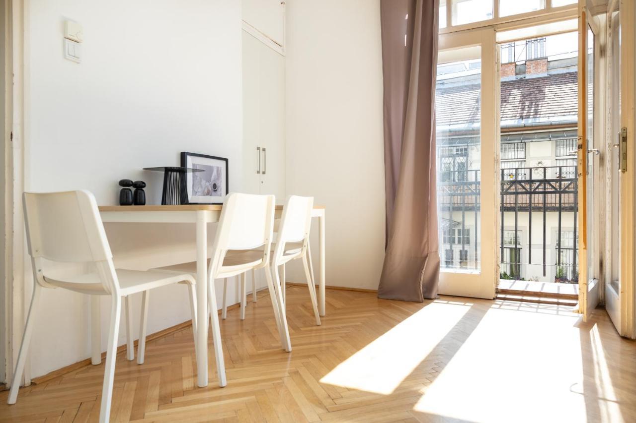 W25 Smart Apartment ブダペスト エクステリア 写真