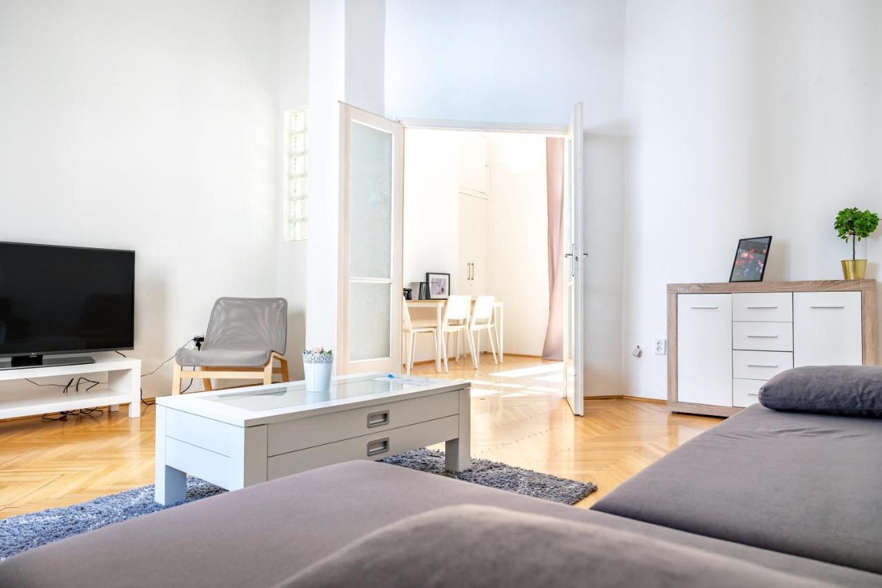 W25 Smart Apartment ブダペスト エクステリア 写真